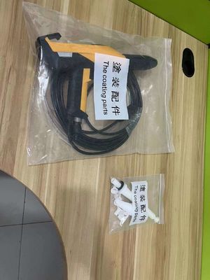 Intelligente manuelle Pulverbeschichtungspistole zur Metallbeschichtung 49 kg Gewicht 69*80*113 Größe
