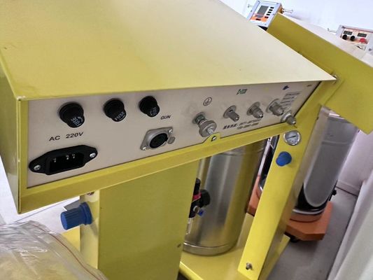 Maschine zur Pulverbeschichtung von Metalloberflächen